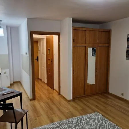 Strict Center, Wifi, Ac, Next To Railway Station, Zlote Tarasy, Pkin, Scisle Centrum Apartamento *